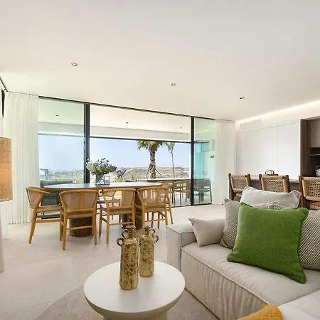 Four Bedroom, Sea View At Hills