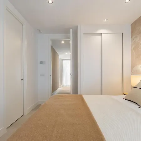 Four Bedroom, Sea View At Hills *